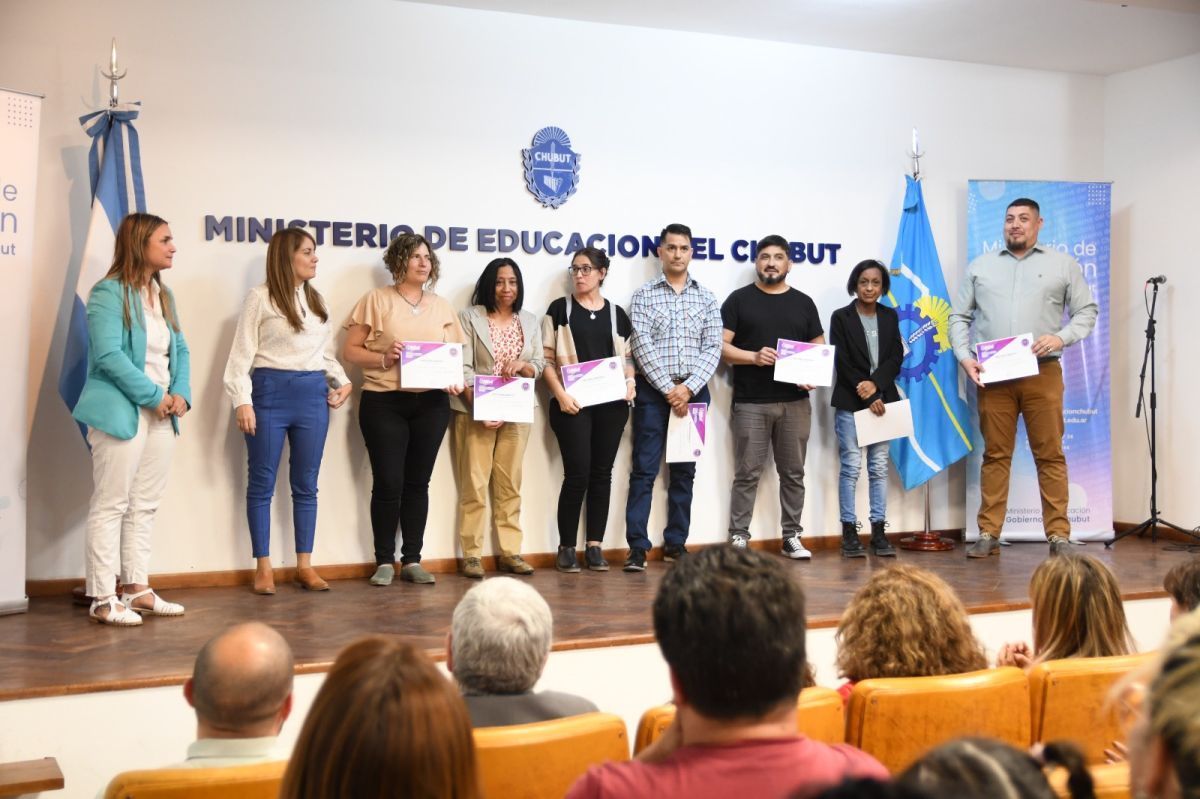 Concursos De Ascenso El Gobierno Reconoci A Docentes Y Auxiliares De