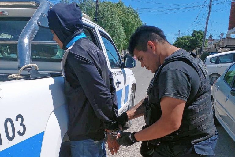 Ten A Que Cumplir Arresto Domiciliario Por Robo Agravado Pero Andaba