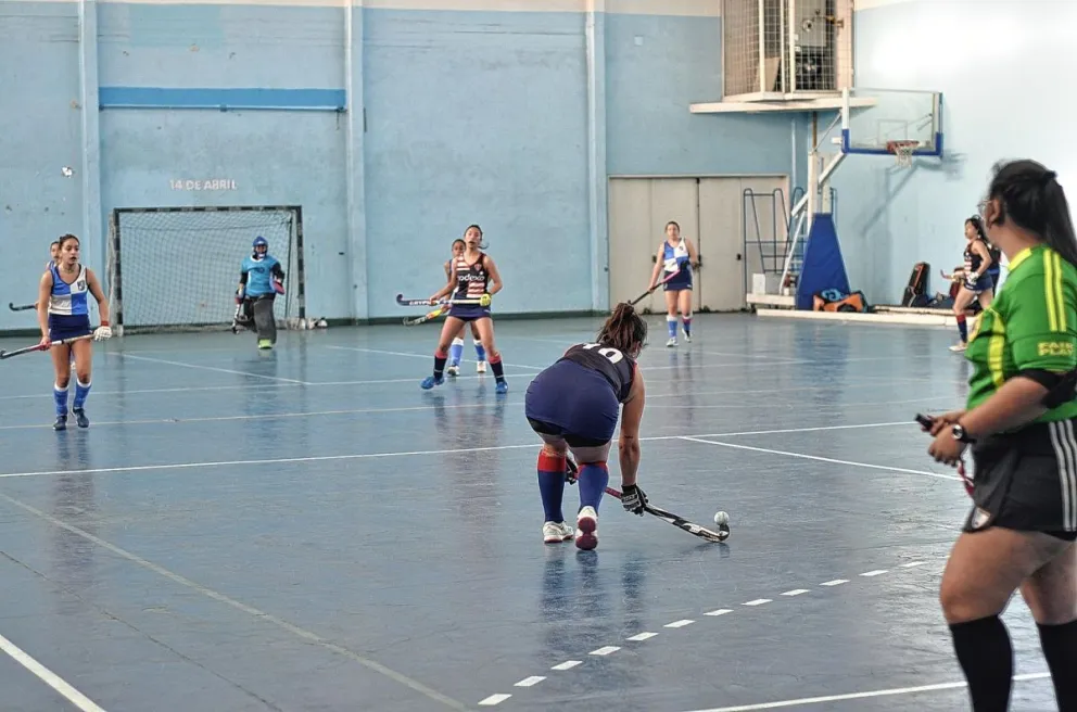 El Hockey Pista se juega en Palazzo
