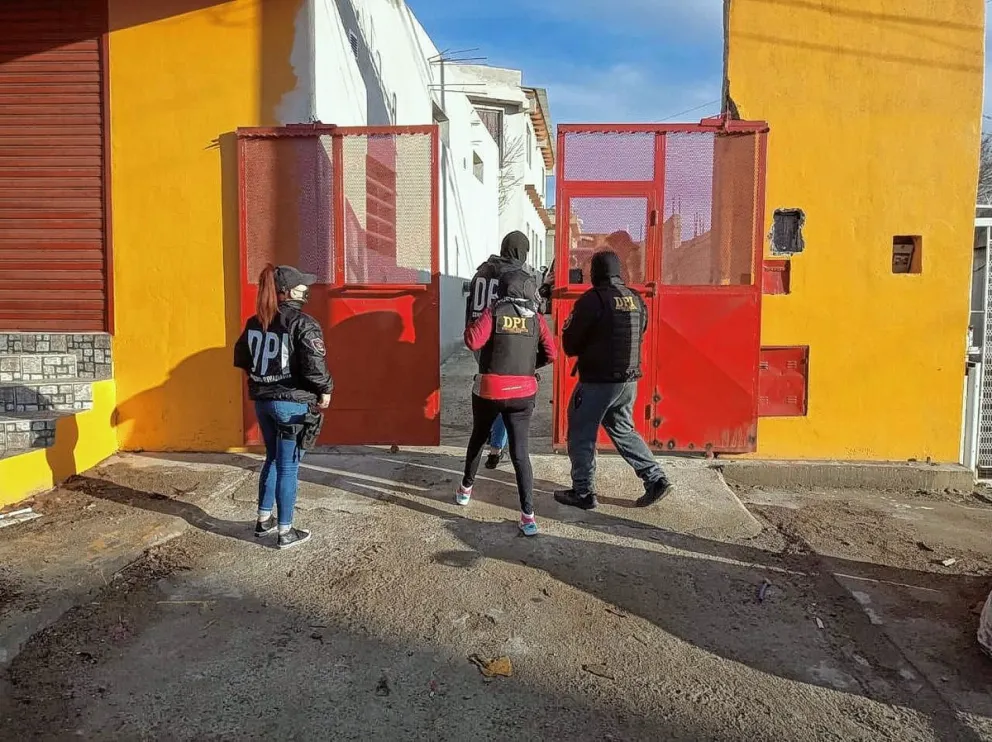 Comodoro: allanaron a un profesor por grooming