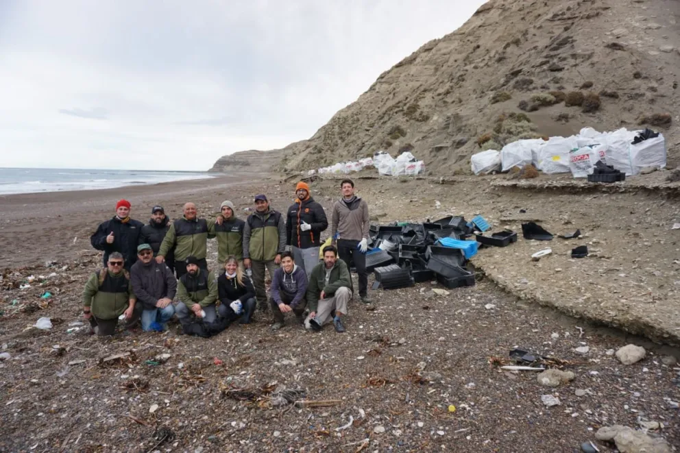 Se realizó una nueva jornada de limpieza en las costas del Área Natural Protegida Península Valdés