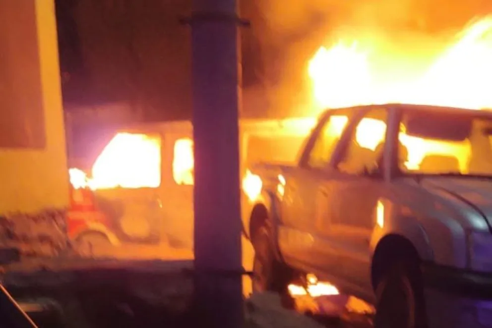Se incendió un vehículo en calle La Pinta