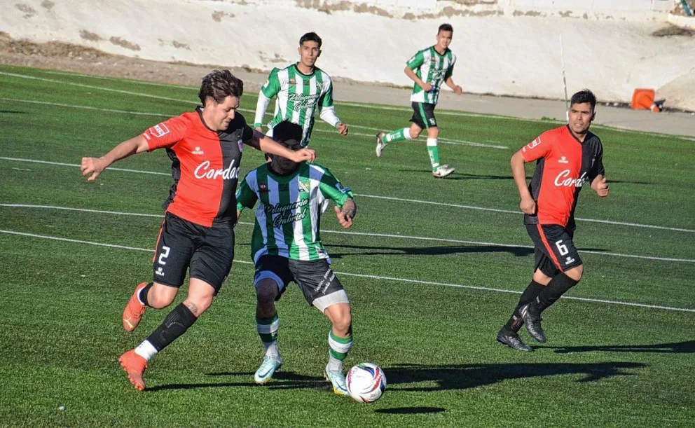 Luquez hizo volar al Aguilucho
