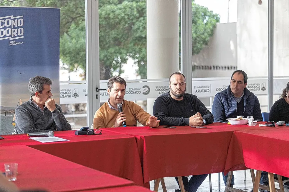 Comodoro Turismo organizó un encuentro entre autoridades provinciales y prestadores turísticos locales
