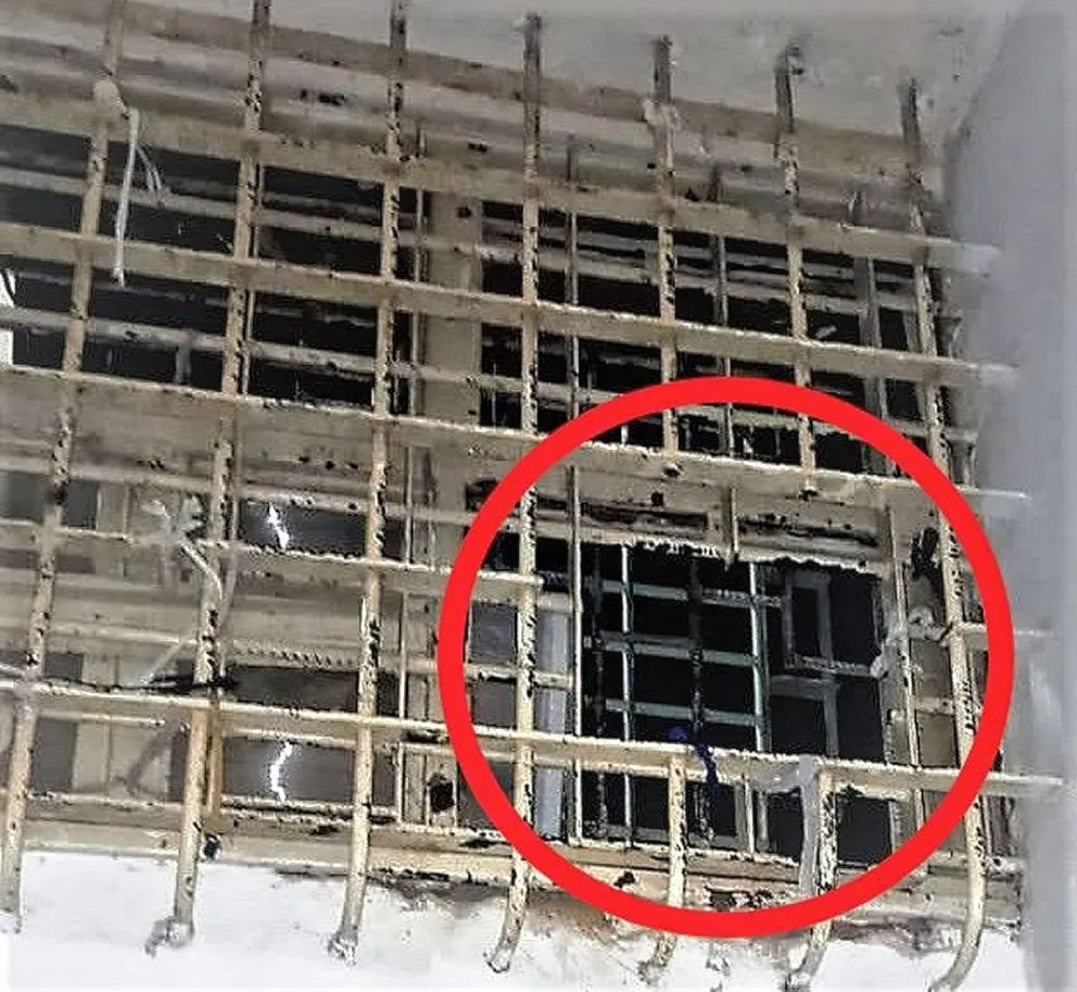 Extraña fuga de la Alcaidía de Trelew: dos presos peligrosos se fueron cortando unos barrotes de la ventana del calabozo