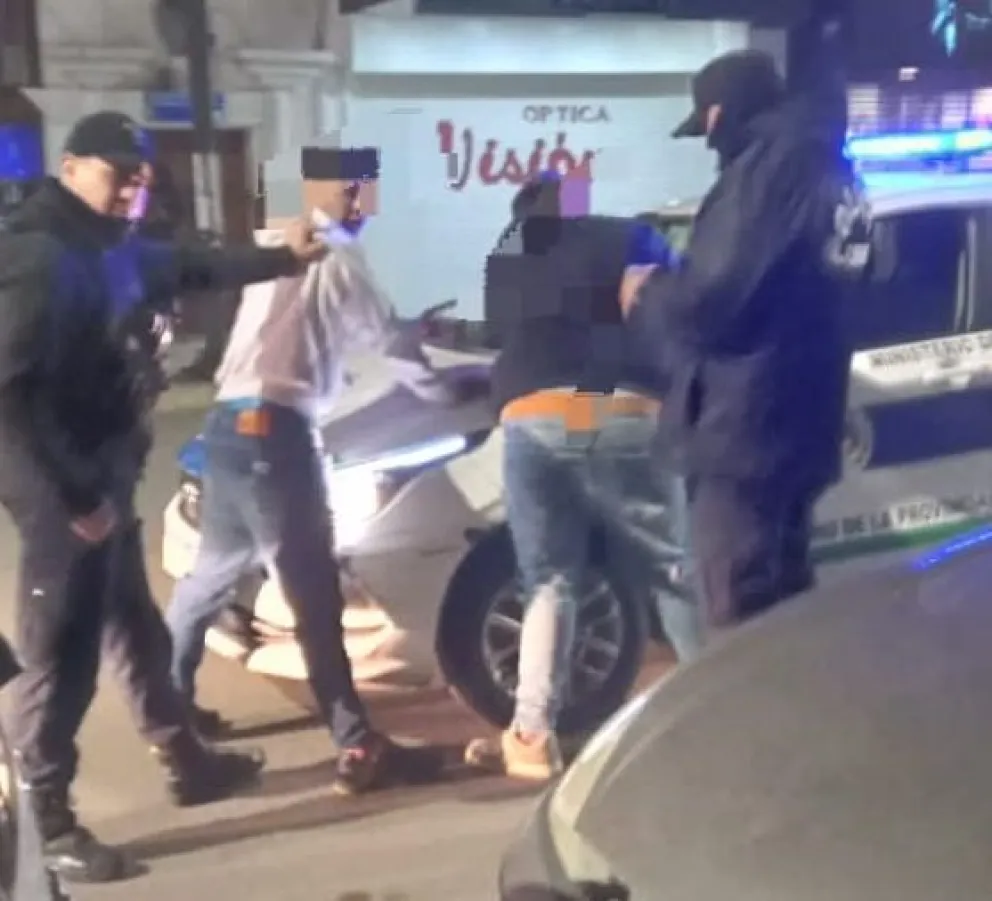 Se negaban a retirarse de un local nocturno y terminaron demorados 