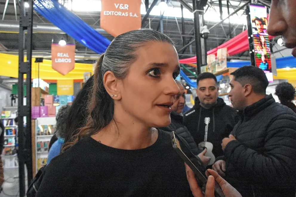 Interpretaron con lengua de señas el Acto Inaugural de la Feria del Libro