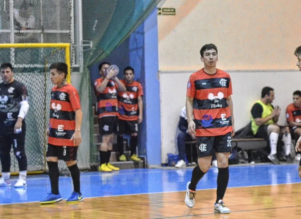 Flamengo vuelve a la escena local