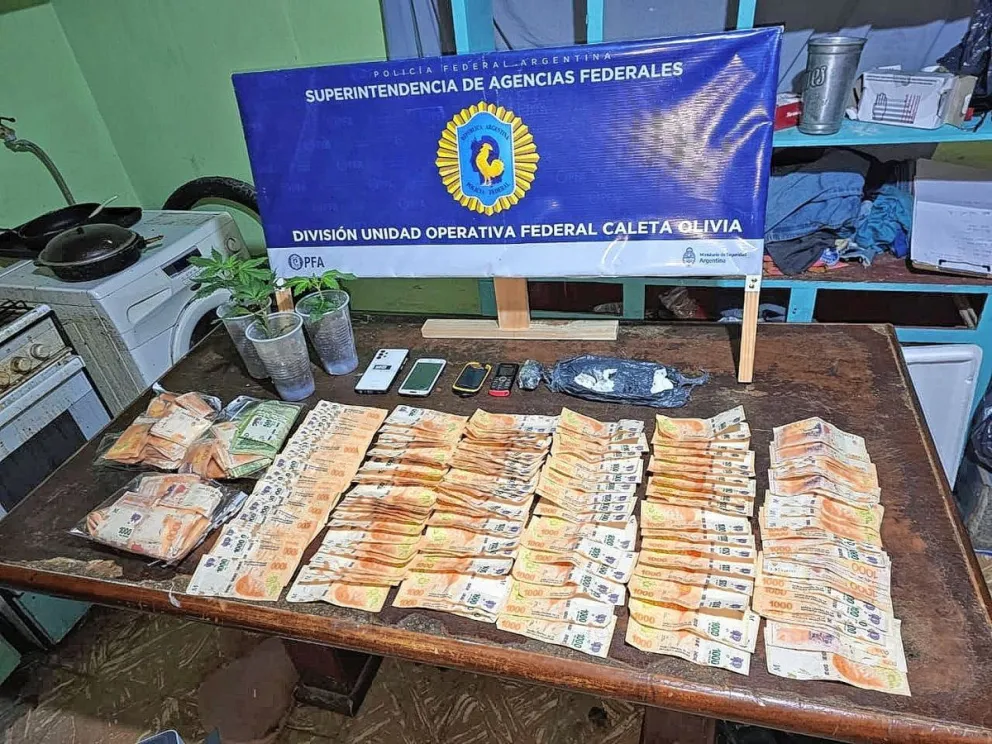 Cuatro detenidos tras cuatro allanamientos en Caleta Olivia para desbaratar una banda narco