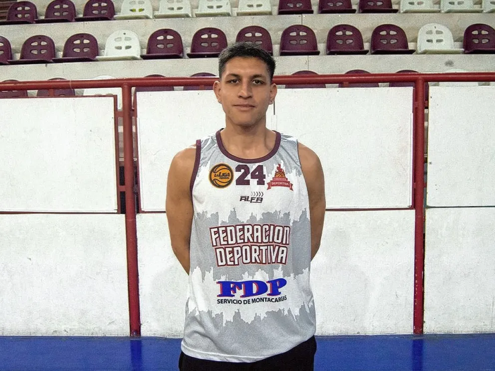 Federación comienza a fichar jugadores