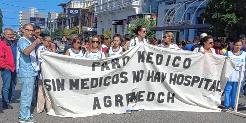 Hoy y mañana habrá paro del personal médico en toda la provincia