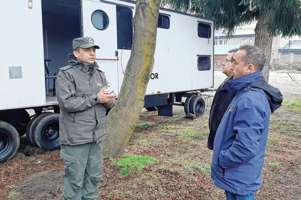 Vialidad Nacional entregó una casilla para Gendarmería que custodia la frontera con Chile, en Río Encuentro