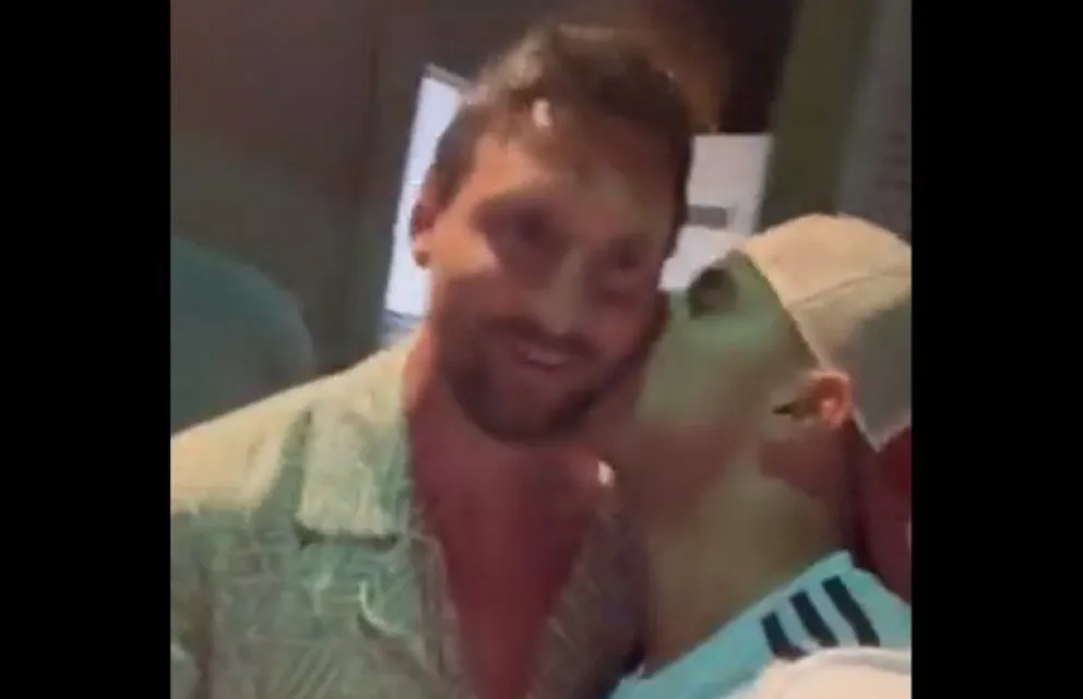 Locura por Messi en su primera salida nocturna en Miami: cena con Diego Torres y el beso de un hincha
