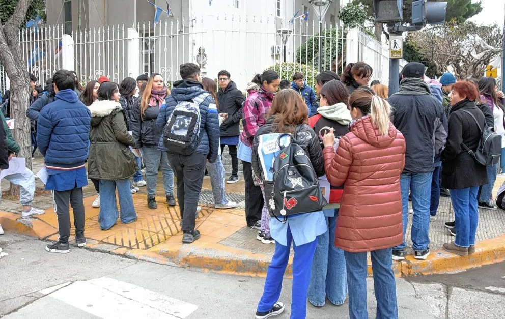 Colegio Biología Marina: “Queremos que después de las vacaciones los chicos vuelvan a su escuela”