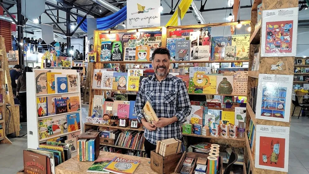 Garza viajera, la librería que despierta los sueños y emociones de los niños, niñas y jóvenes