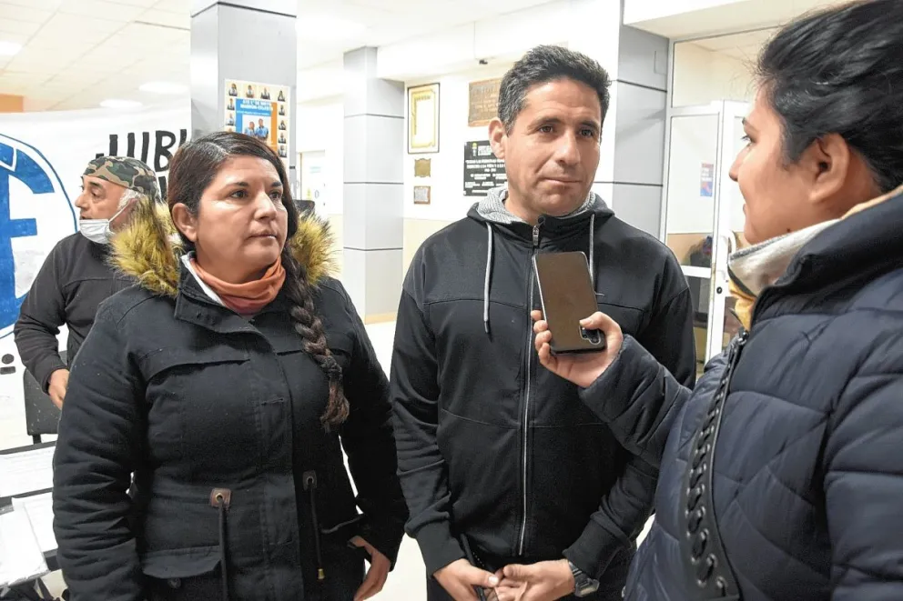Federico Marín y Miriam Acosta buscan conducir la Seccional Comodoro de ATE