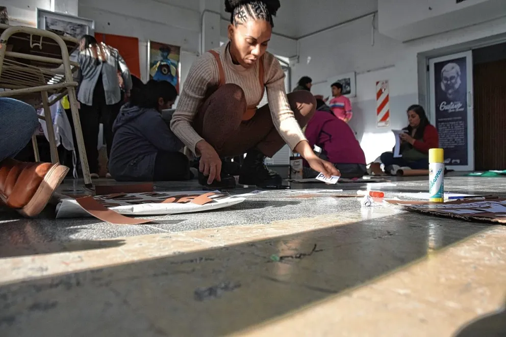 Se dictó en Comodoro un taller de arte y comunicación antirracista