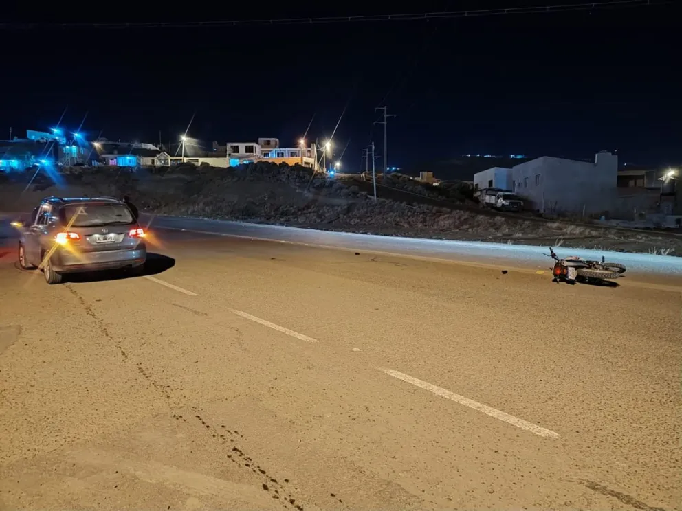 Un policía que se movilizaba en motocicleta fue embestido por un conductor alcoholizado