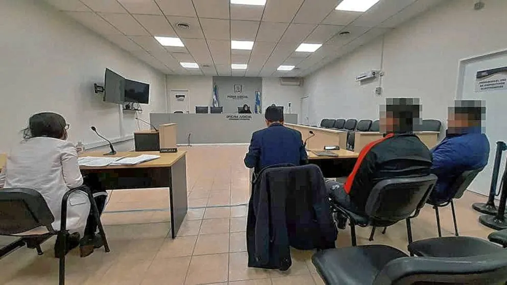 Tres individuos robaron en un comercio, dos fueron detenidos e imputados de robo agravado