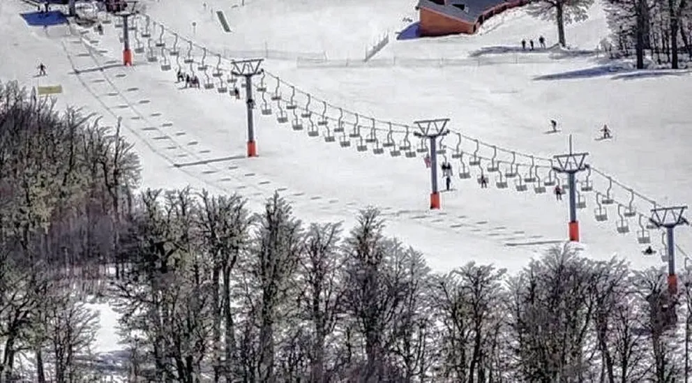 Lo rescataron en el Cerro Chapelco tras siete horas de búsqueda y le quieren cobrar por el operativo
