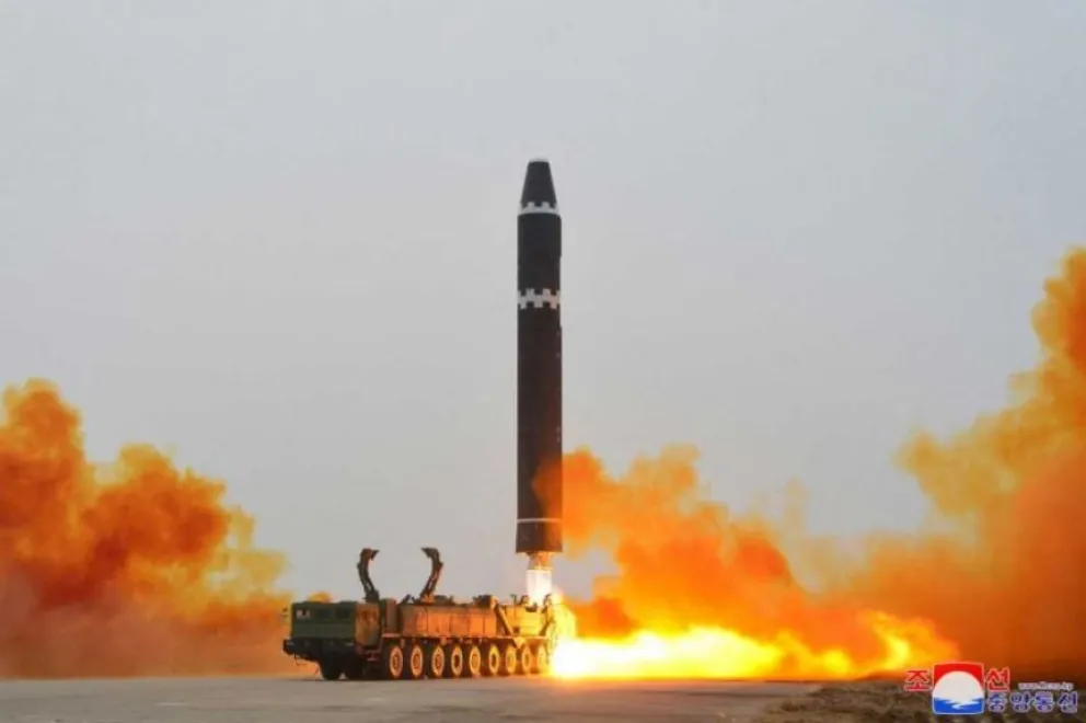 Según Japón, Corea del Norte disparó dos misiles balísticos
