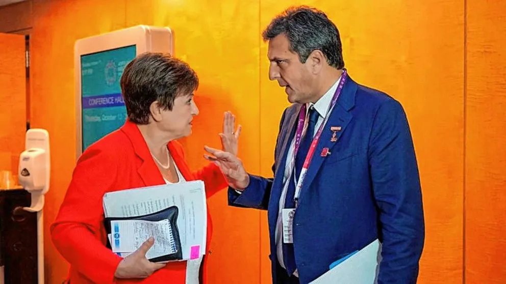 Massa busca cerrar el acuerdo con el FMI en medio de presiones cruzadas