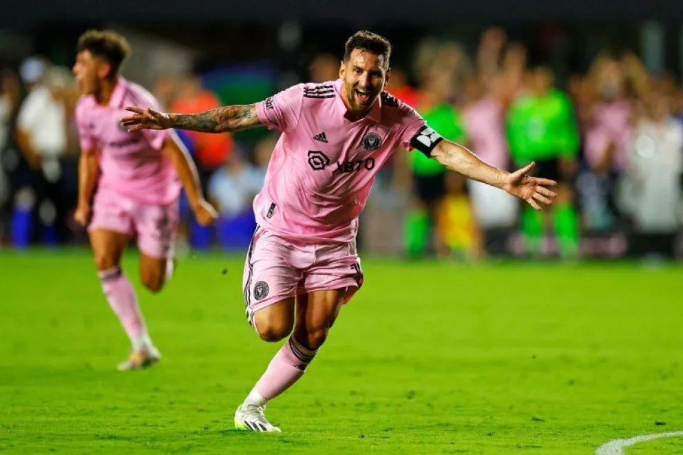 Con un golazo de Messi en su debut, el Inter de Miami logró un triunfo agónico ante Cruz Azul