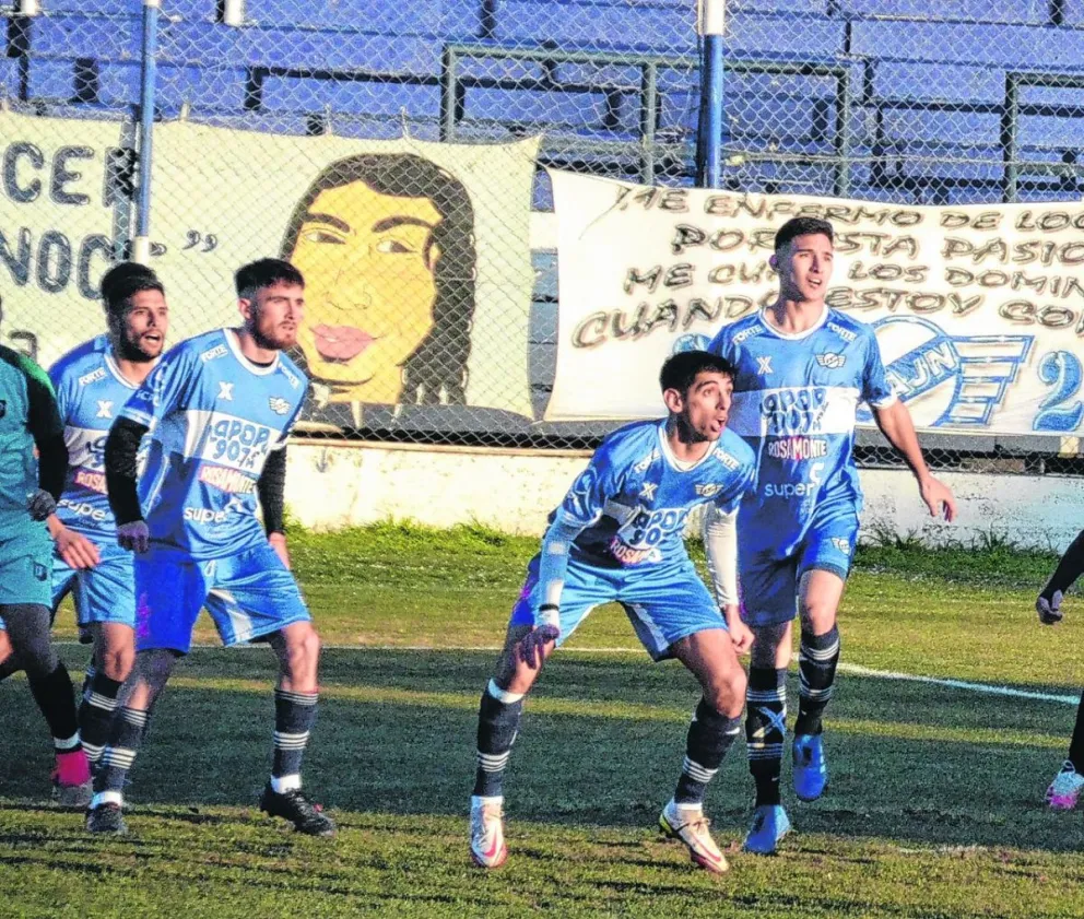 Newbery juega en Sarmiento