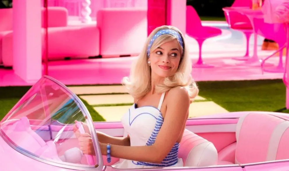 Barbie, la reina de la taquilla aquí y allá
