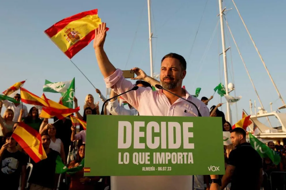 España decide su futuro en elecciones legislativas anticipadas