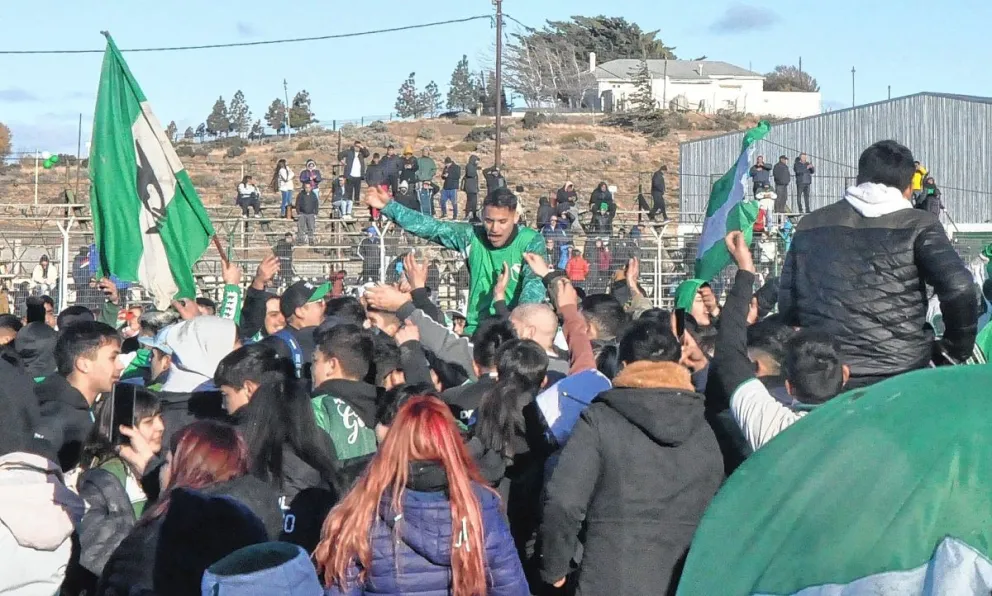 Petroquímica campeón y al Regional