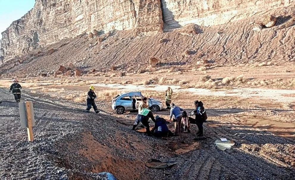 Accidente entre Paso de Indios y Los Altares deja varios heridos y una mujer fallecida