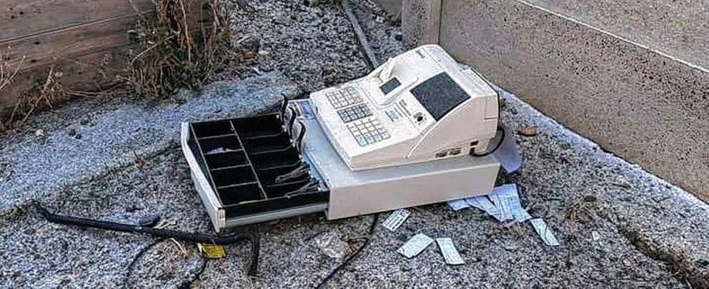 Roban en céntrica confitería de Deseado