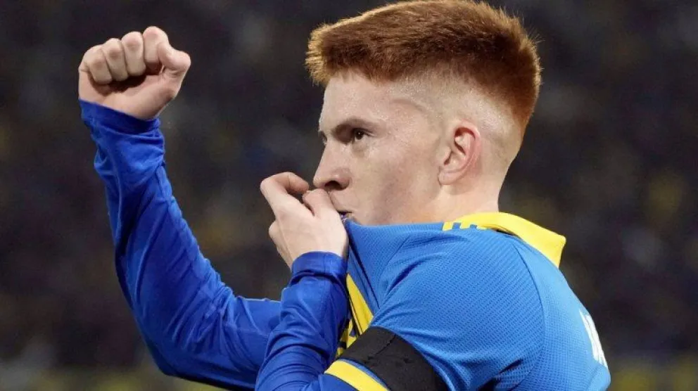 En una noche polémica y con golazos, Boca venció a Newell's y se afina para la Copa