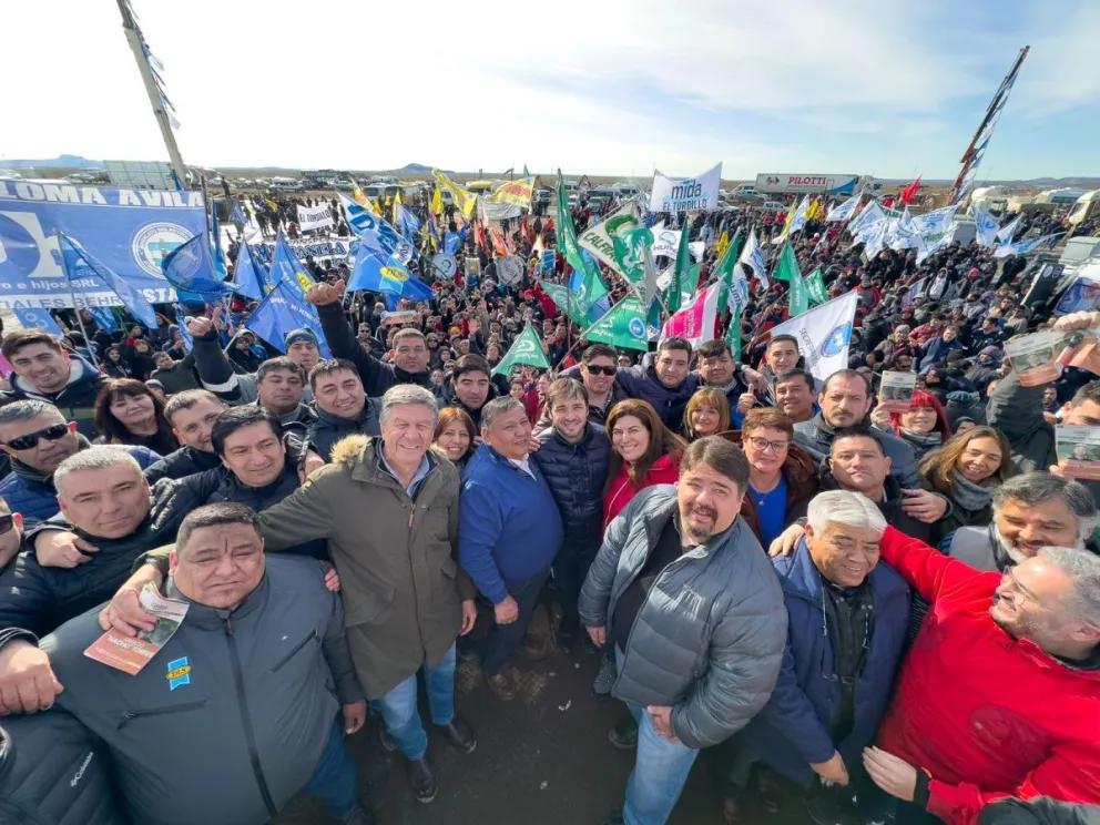 Ávila: “Los Petroleros, junto a Ana Clara y ‘Nacho’ Torres, vamos a defender el futuro de la Cuenca”