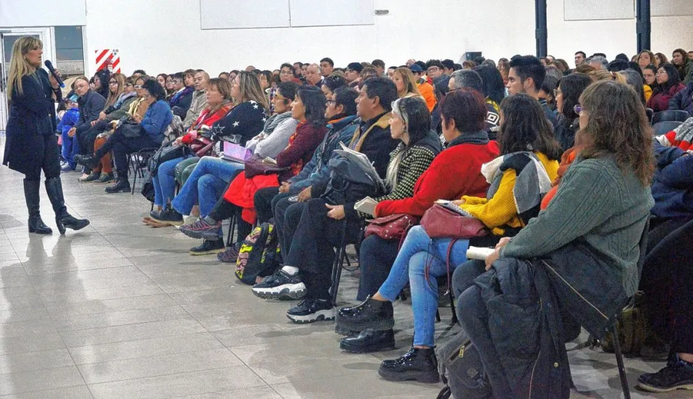 Amplia participación en la capacitación presencial para autoridades de mesa