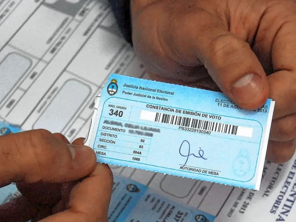 Quiénes están exceptuados de votar y cómo se justifica el no voto