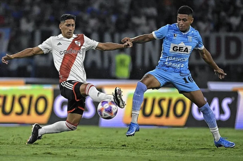 River es local de Racing, que quiere terminar en zona de copas
