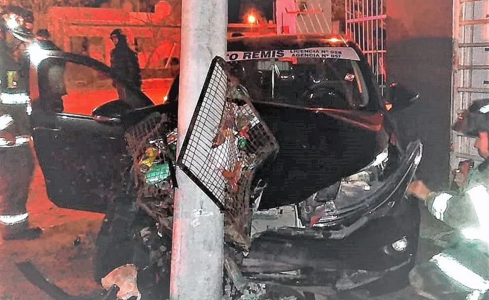 Le dieron un martillazo en la cabeza a un remisero para robarle y lo dejaron en grave estado, en Trelew