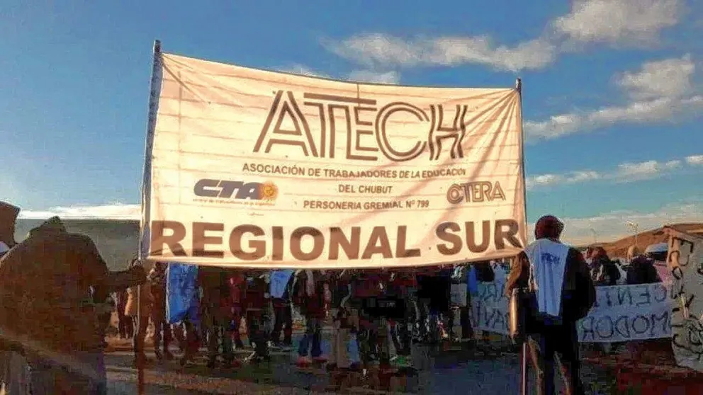 ATECH no vuelve a las aulas luego del receso escolar: habrá un ‘Paro de No Inicio’ por 48 horas