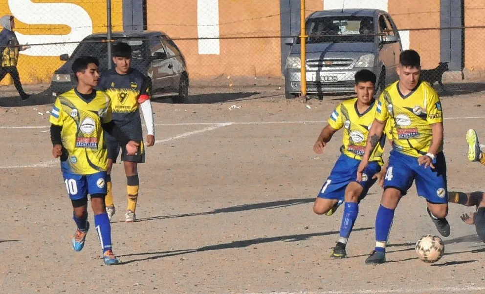 Dos partidos nocturnos para quedar al día