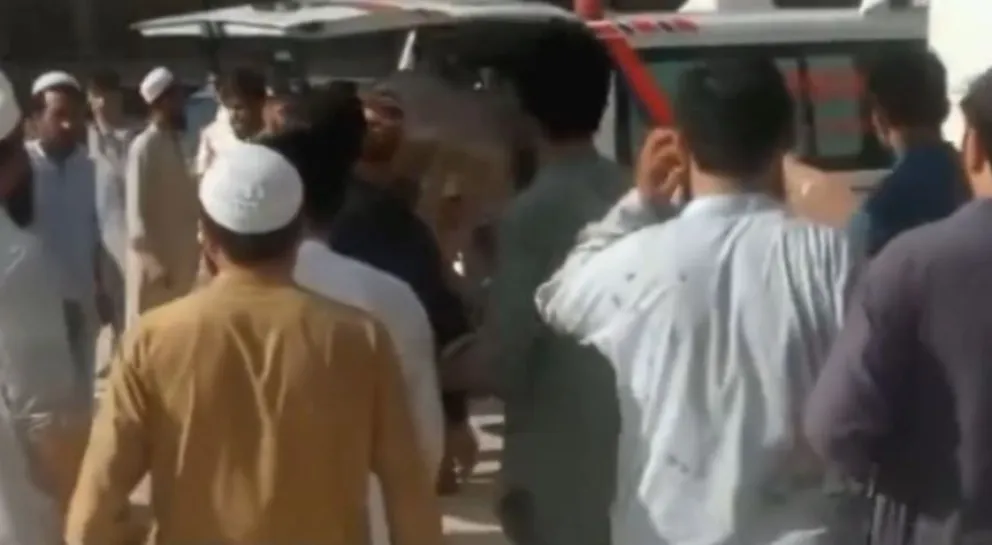 Un atentado en Pakistán dejó decenas de muertos y más de 100 heridos