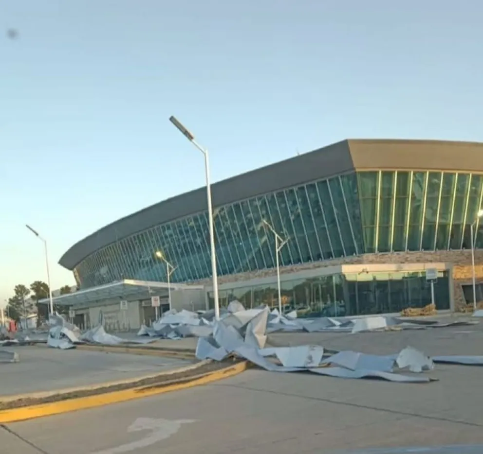 El Aeropuerto de Comodoro Rivadavia permanecerá cerrado hasta este miércoles al mediodía 