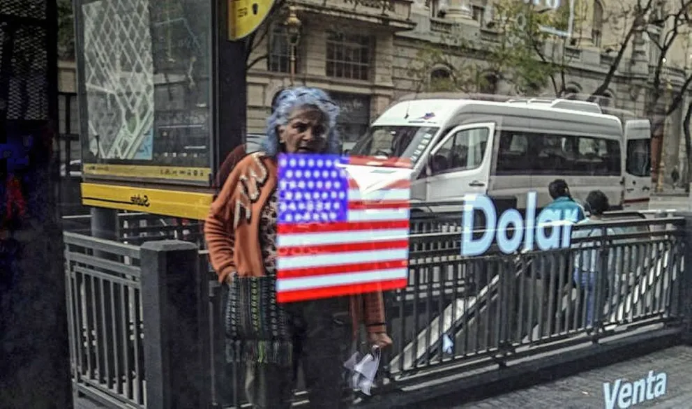 El dólar blue tocó otro récord tras el pago al FMI: las razones