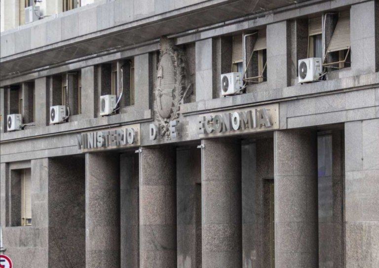 Desde este mes, el mínimo no imponible de Ganancias será de $700.875