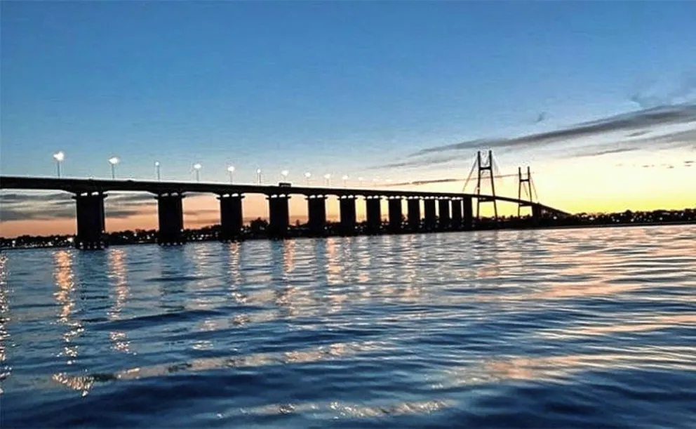 Robaron cables del puente Rosario-Victoria y no hay luz desde hace varios días