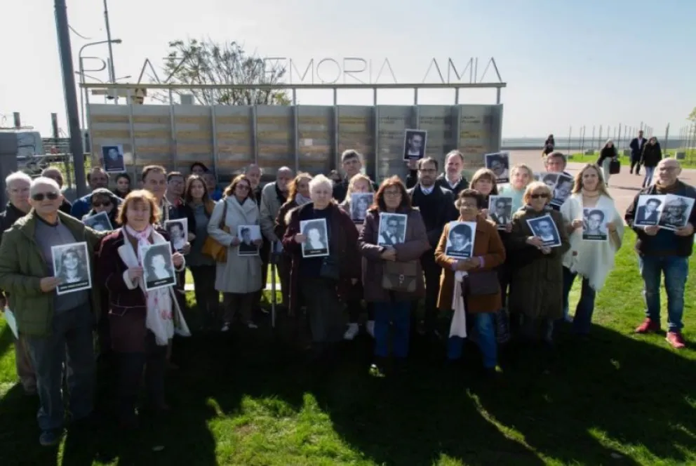 Atentado: inauguraron un nuevo espacio que honra la memoria de las 85 víctimas fatales de la AMIA