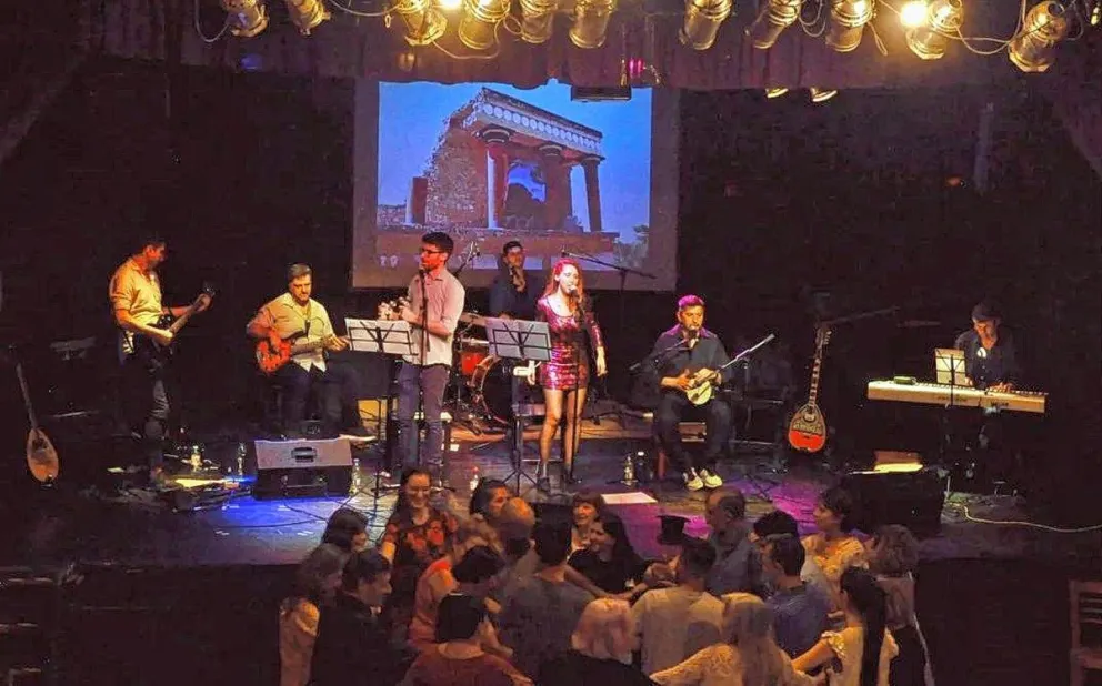 Gran celebración del 86 aniversario de la Colectividad Helénica en Comodoro