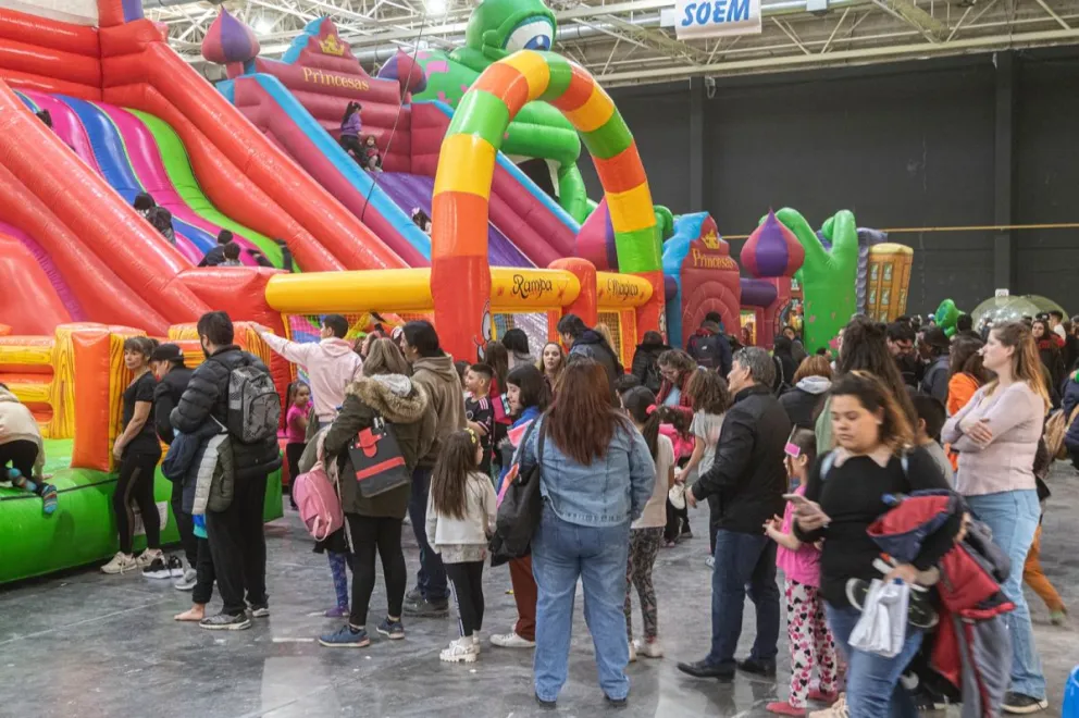 El Municipio acompañó el 2° agasajo Día de la Infancia de los hijos de los empleados municipales