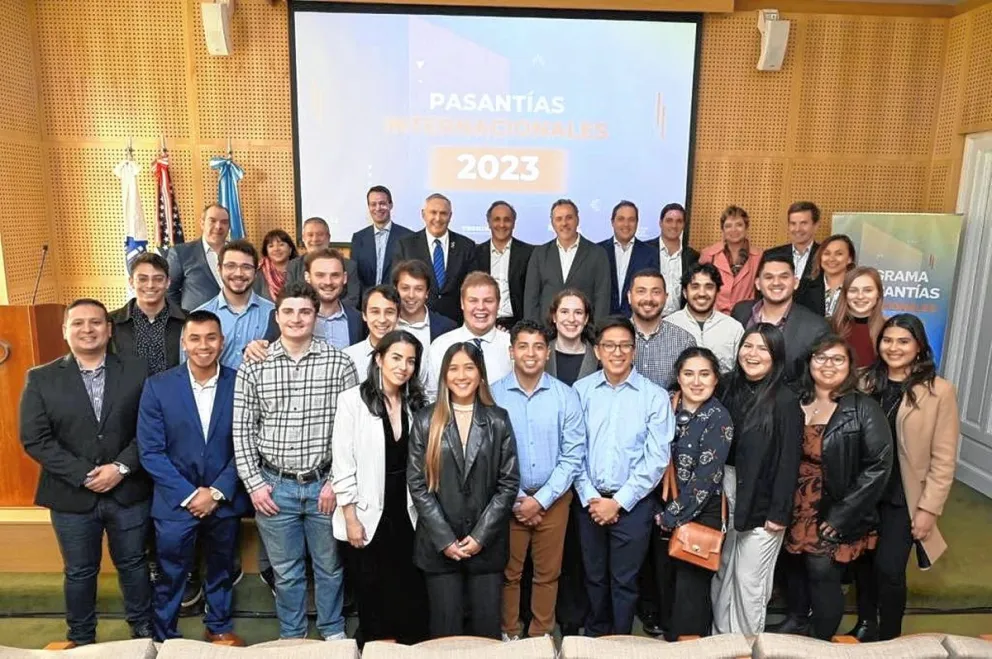 Impulsan un programa de Pasantías Internacionales